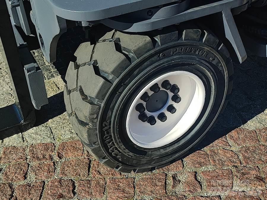 Combilift C5000XL 4-veis truck