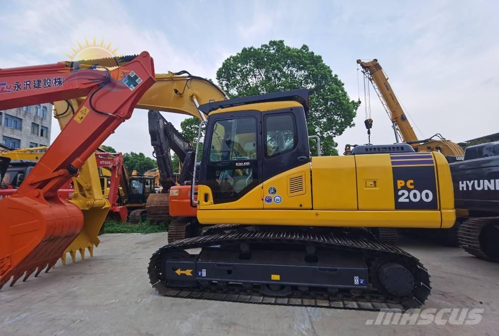 Komatsu PC 200-7 Beltegraver