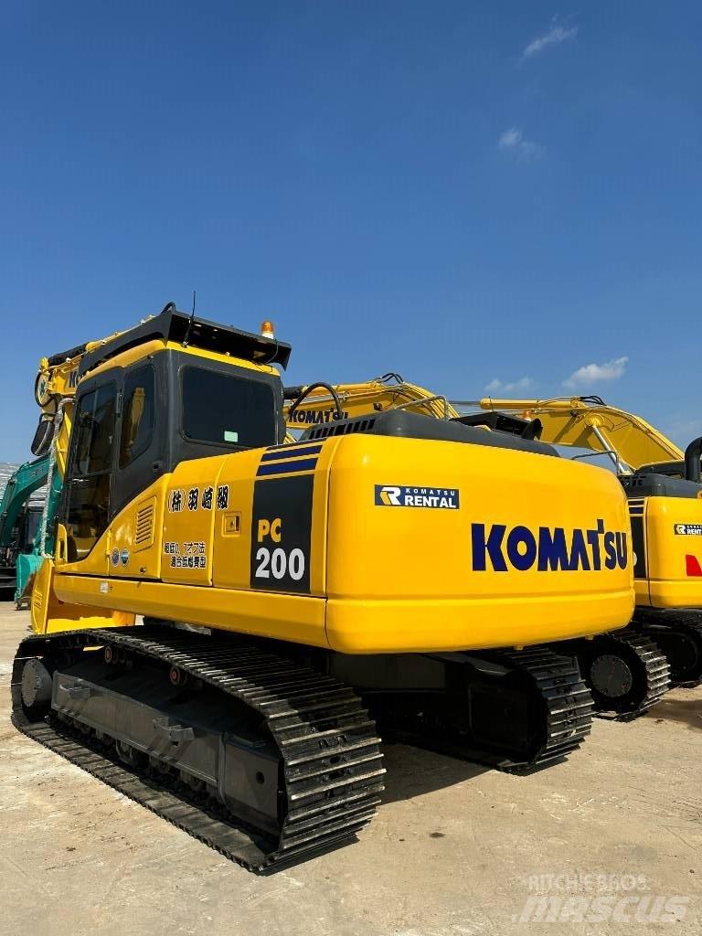Komatsu PC200-7 Beltegraver