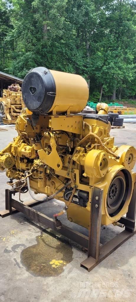 CAT C15 Terrenggående gaffeltruck