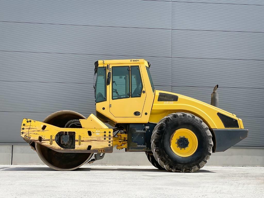 Bomag BW 213 DH-4 Valsetog