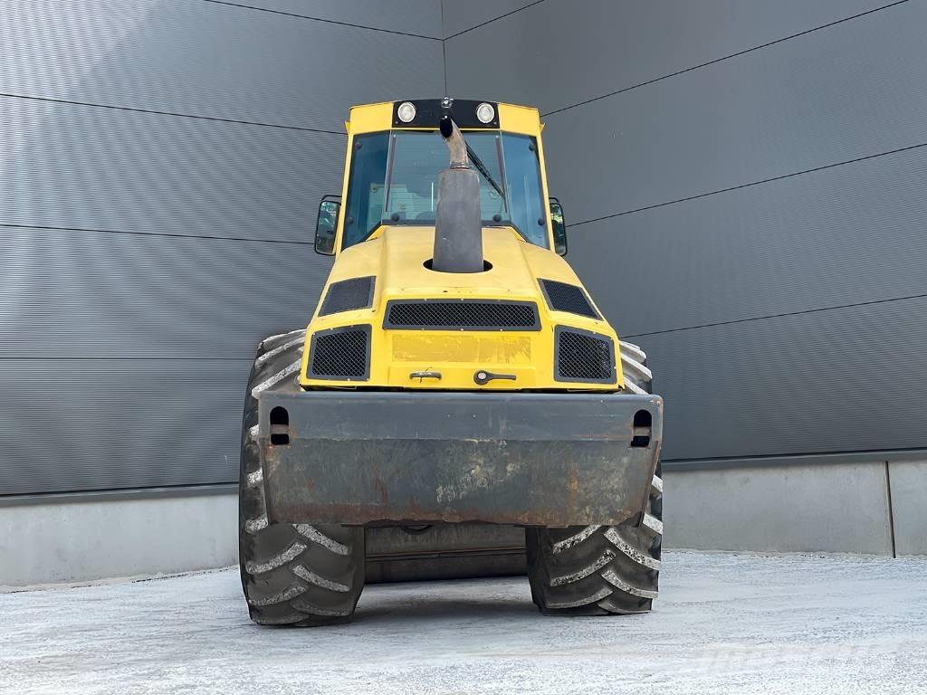 Bomag BW 213 DH-4 Valsetog