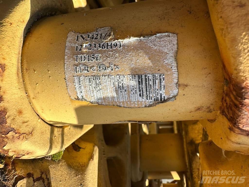CAT TD15E Belter, kjettinger og understell