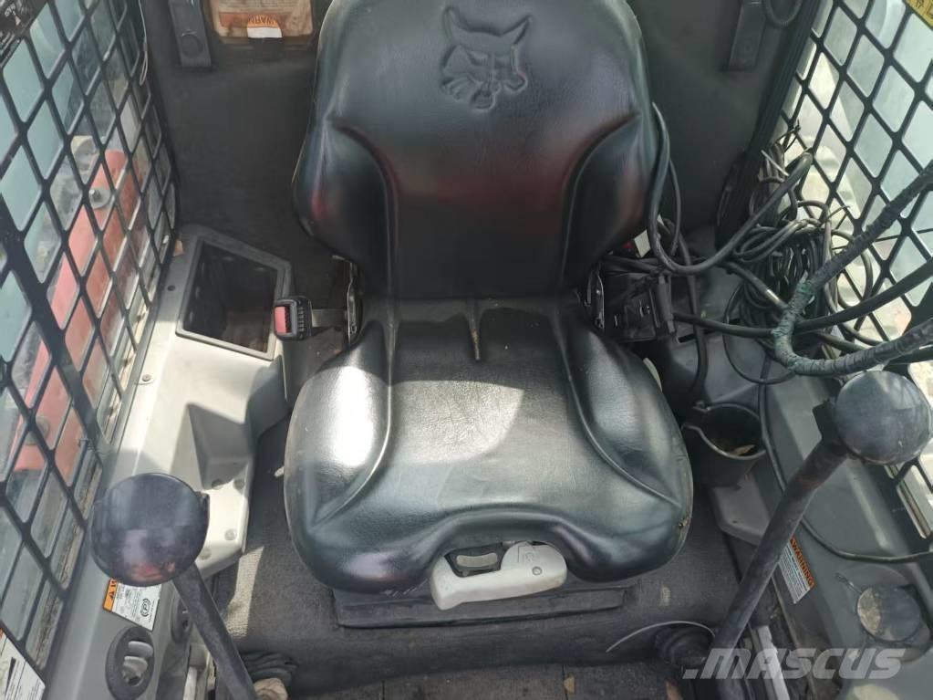 Bobcat T770 Beltelastere