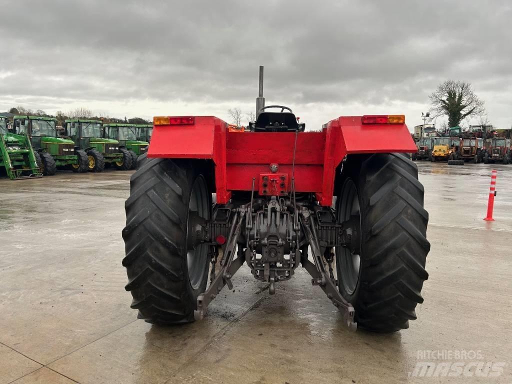 Massey Ferguson 698 Traktorer
