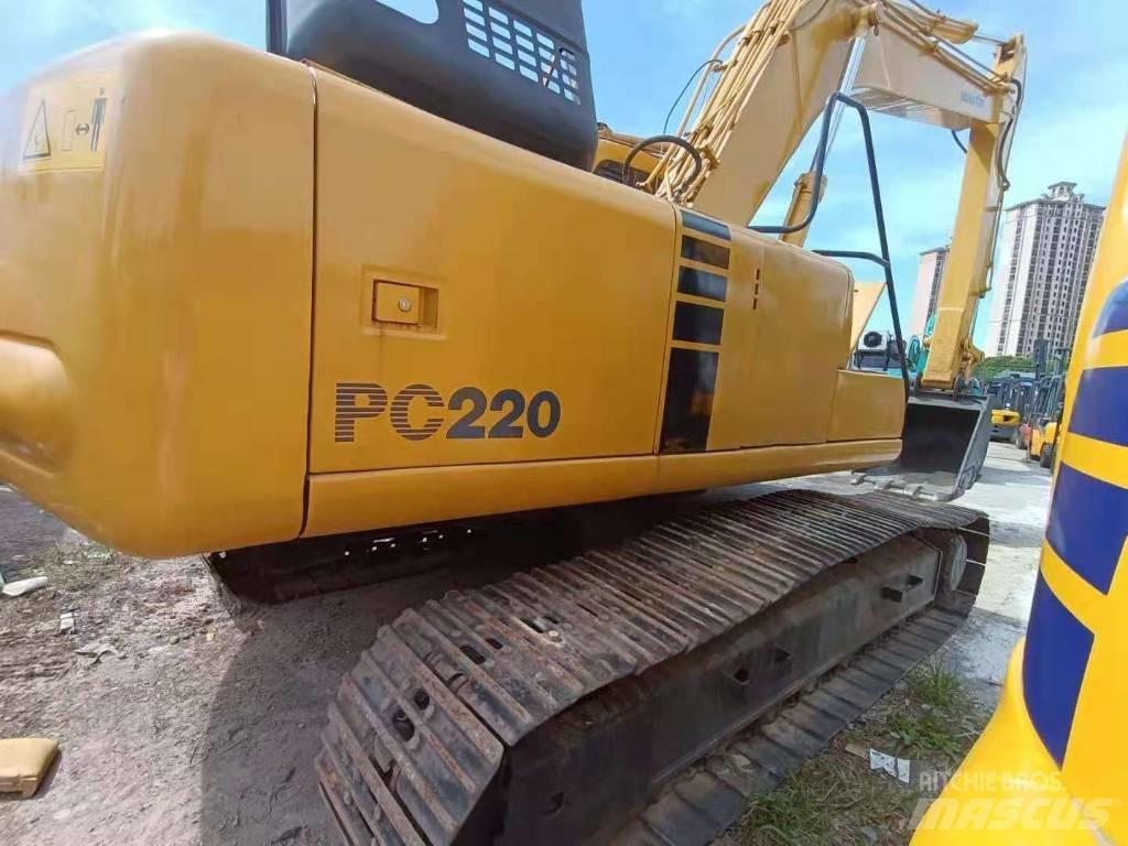 Komatsu PC 220-6 Beltegraver