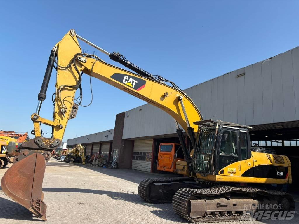 CAT 325 D L Beltegraver