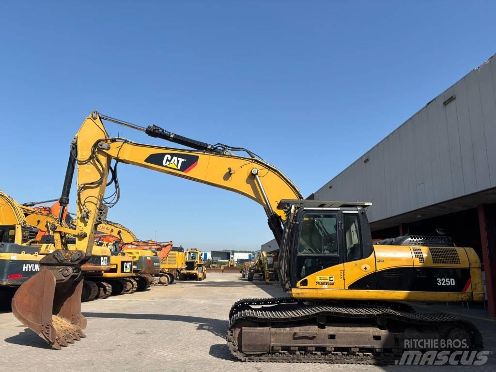 CAT 325 D L Beltegraver