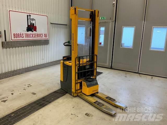 Jungheinrich ERC 214 Ledestablere
