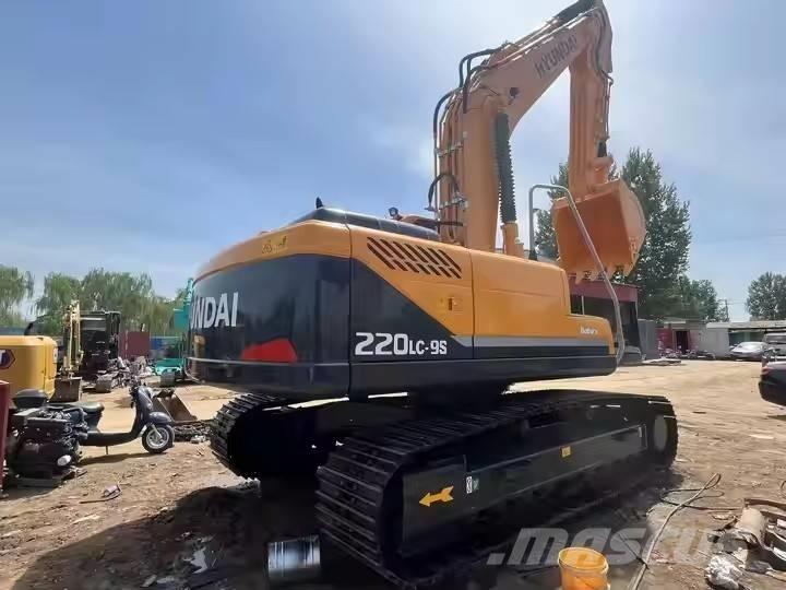 Hyundai 220 LC  9s Beltegraver
