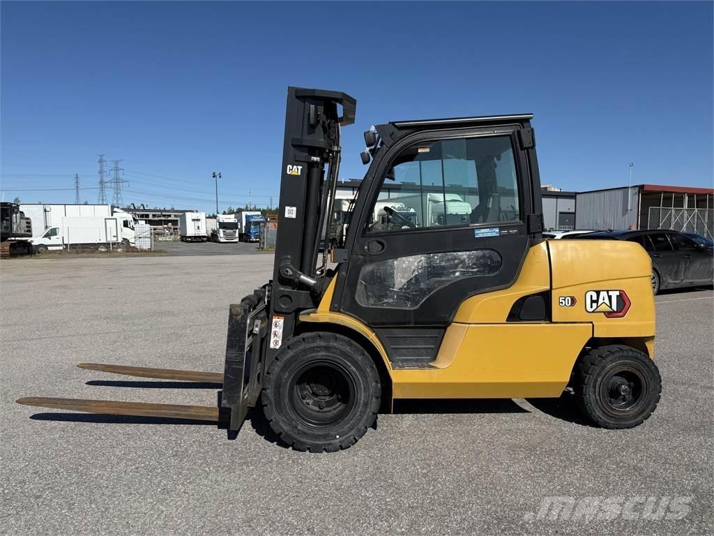 CAT DP50NT Diesel Trucker