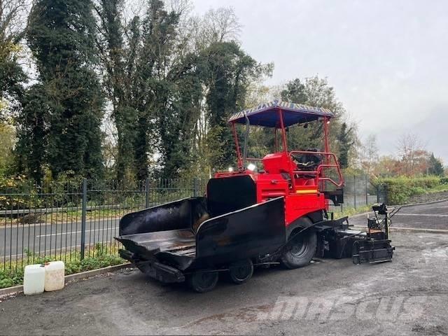Marini MF 331 Asfaltutleggere