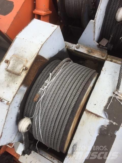 Hitachi KH 230-3 Beltegående Kran