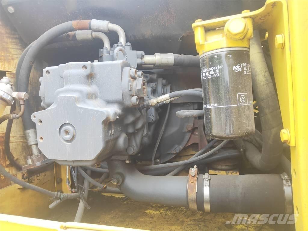 Komatsu PC220-7 Beltegraver