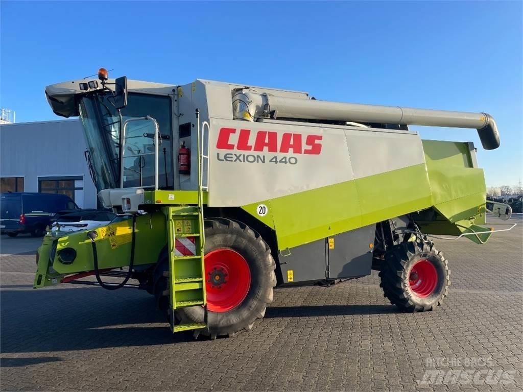 CLAAS Lexion 440 Skurtreskere