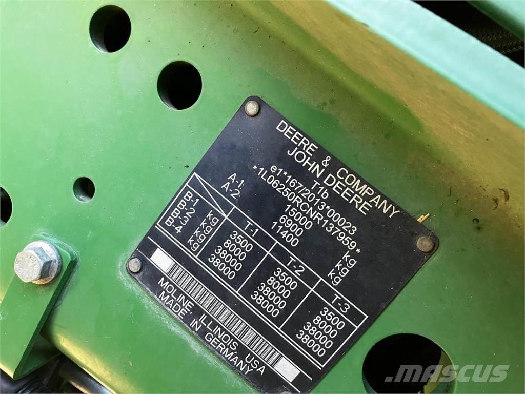 John Deere 6250R Traktorer