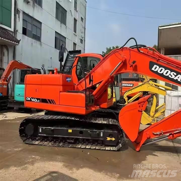 Doosan DX140LC Beltegraver