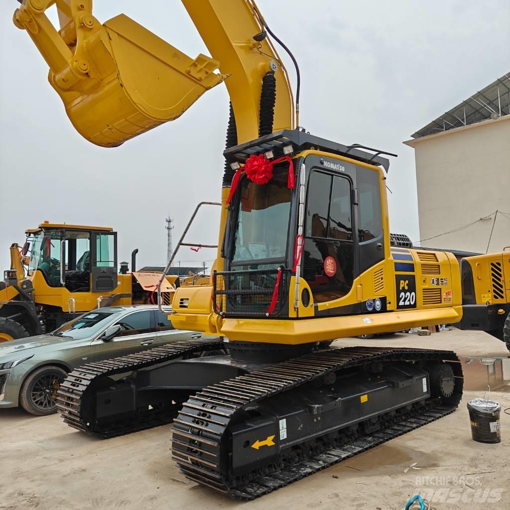 Komatsu 220-8MO Beltegraver