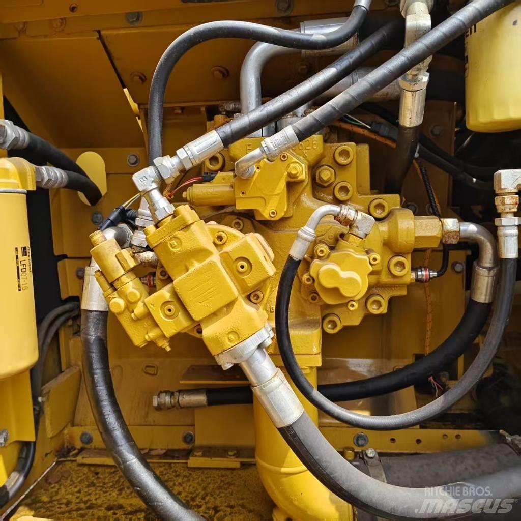 CAT 336 D Beltegraver