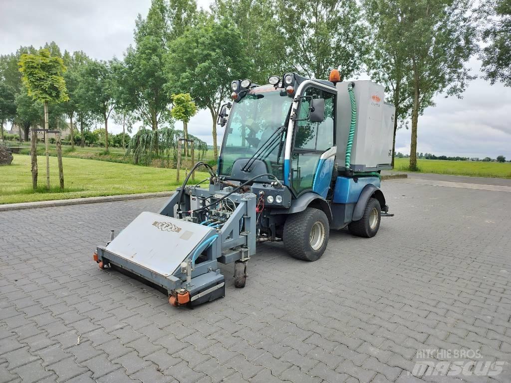 Holder 212 MPV/redskapsbærer