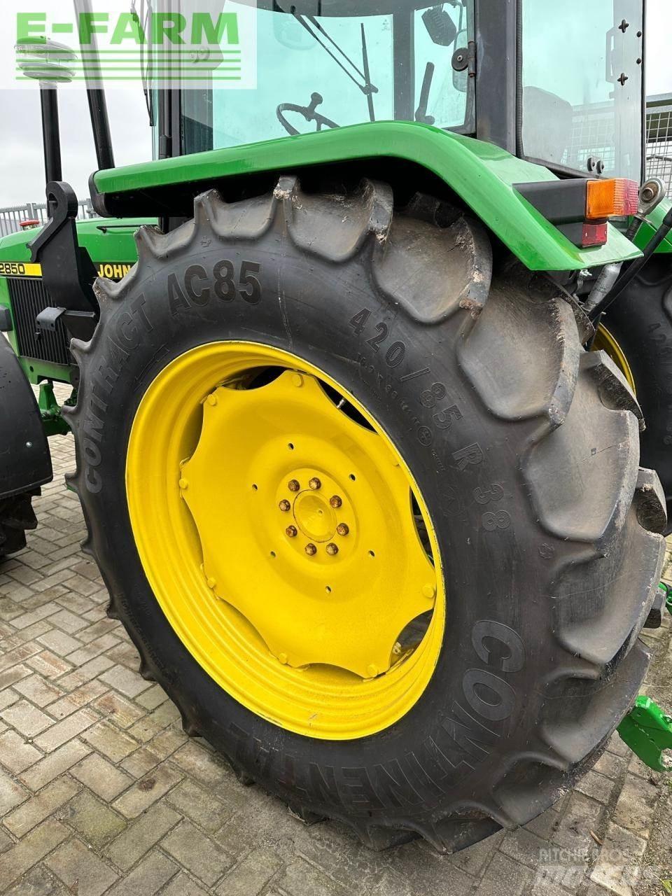 John Deere 2850 Traktorer