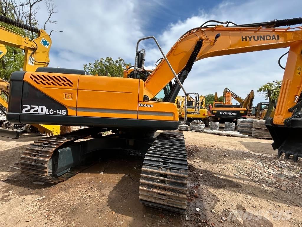 Hyundai 220-9S Beltegraver