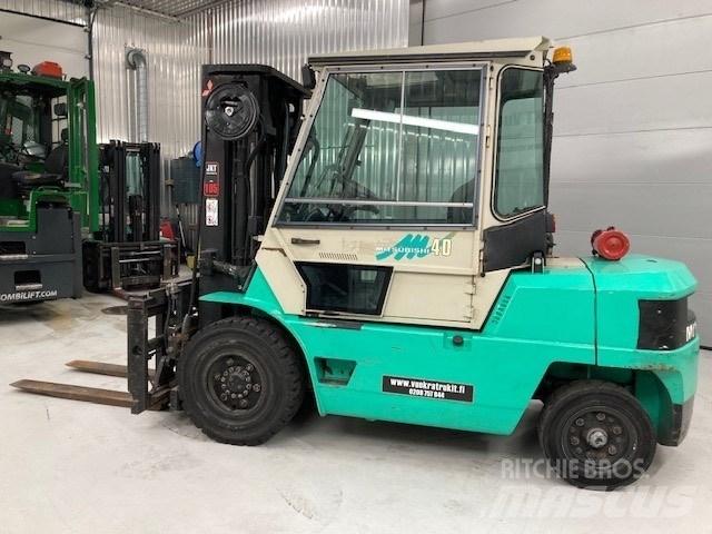 Mitsubishi FD40 Diesel Trucker