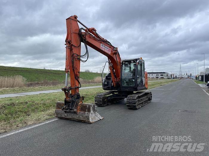 Hitachi ZX135US-5B Beltegraver
