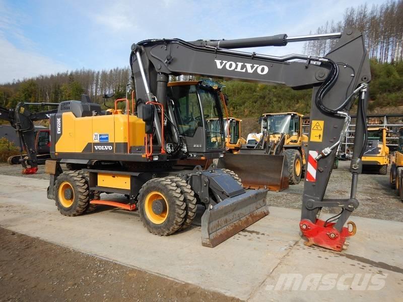 Volvo EW 220 E Hjulgravere