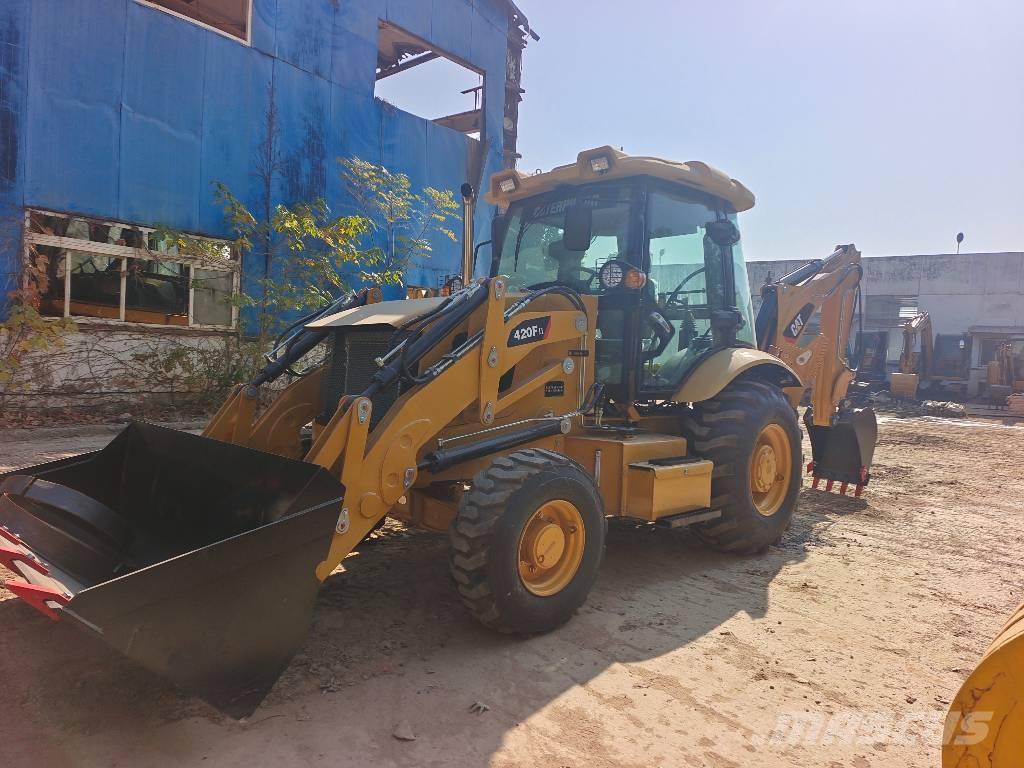 CAT 420F NEW MACHINE Traktorgravere