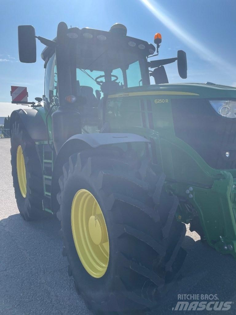 John Deere 6250 R Traktorer