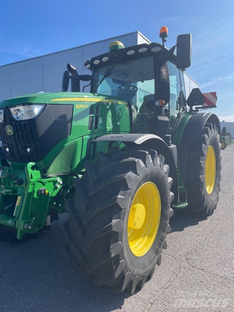 John Deere 6250 R Traktorer