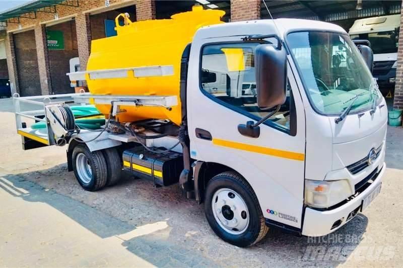 Hino 300 614 Andre lastebiler