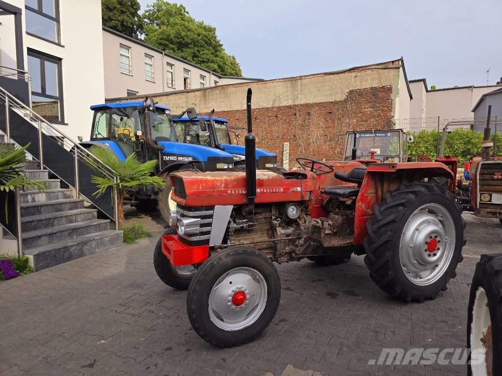 Massey Ferguson 158 Traktorer