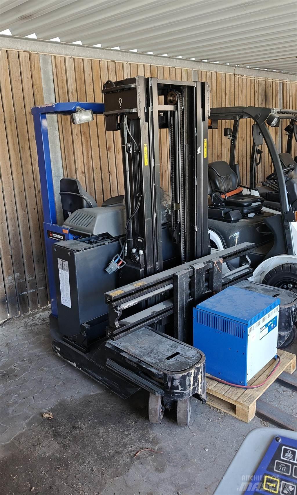 Rocla TEM25 4-veis truck