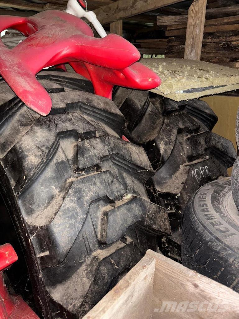 Fermec 860 Traktorgravere