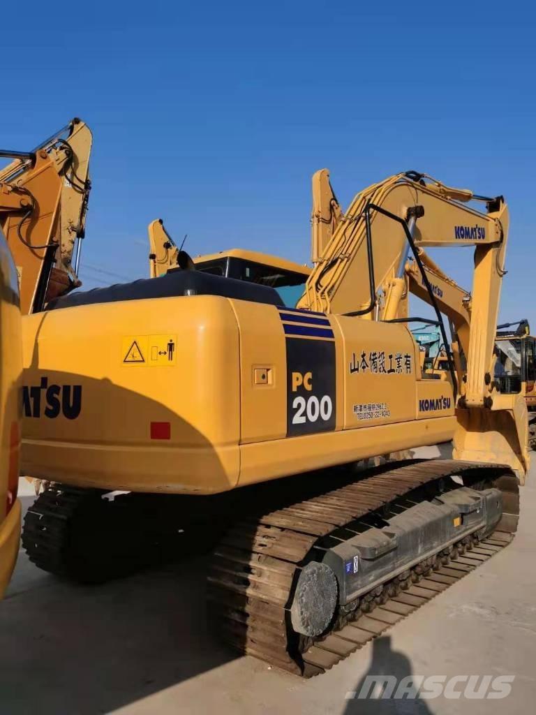 Komatsu PC 200-7 Beltegraver