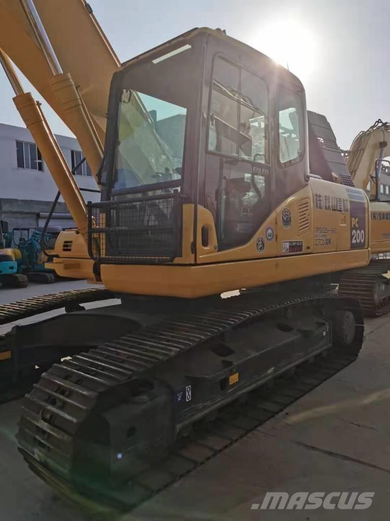 Komatsu PC 200-7 Beltegraver