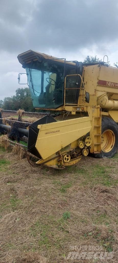 New Holland TX 34 Skurtreskere