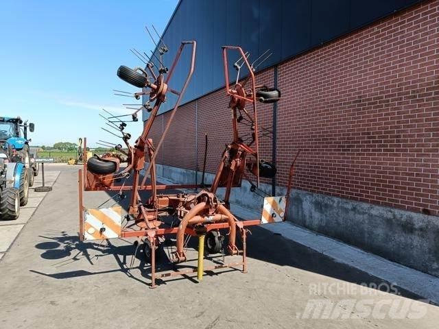 Kuhn GF6301 MH Raker og høyvendere