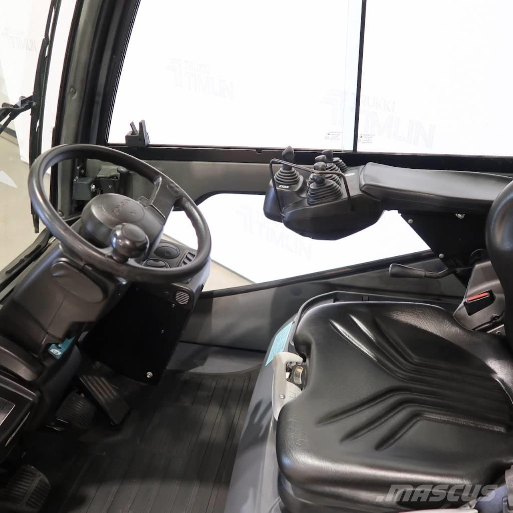 Toyota 02-8FDF30 Diesel Trucker