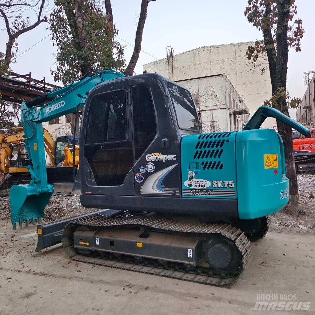 Kobelco SK75 Midigravere 7 - 12t