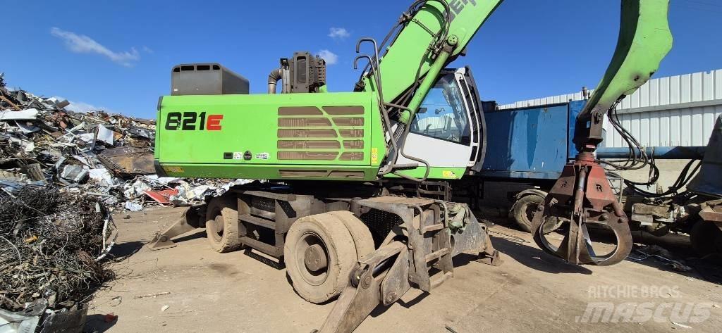 Sennebogen 821 E Gravemaskiner for avfallshåndtering
