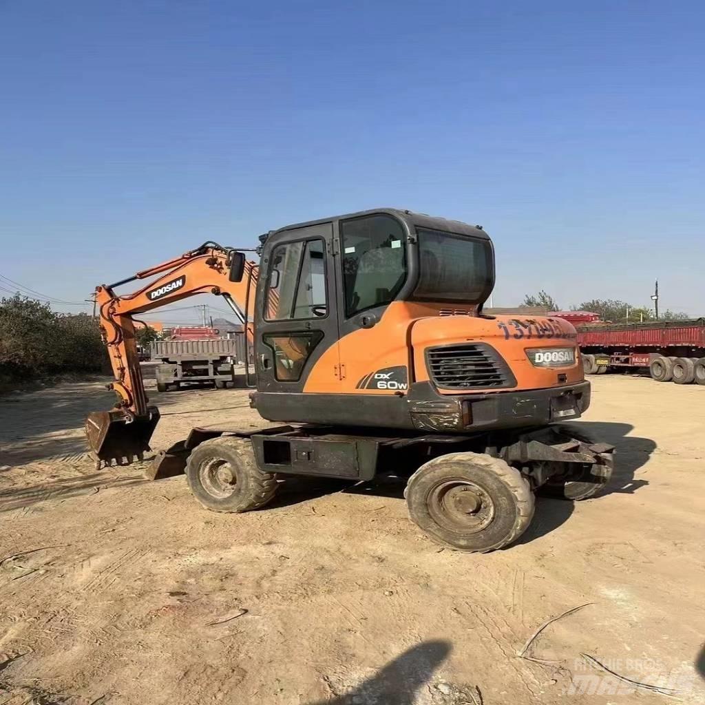Doosan DX60W Hjulgravere