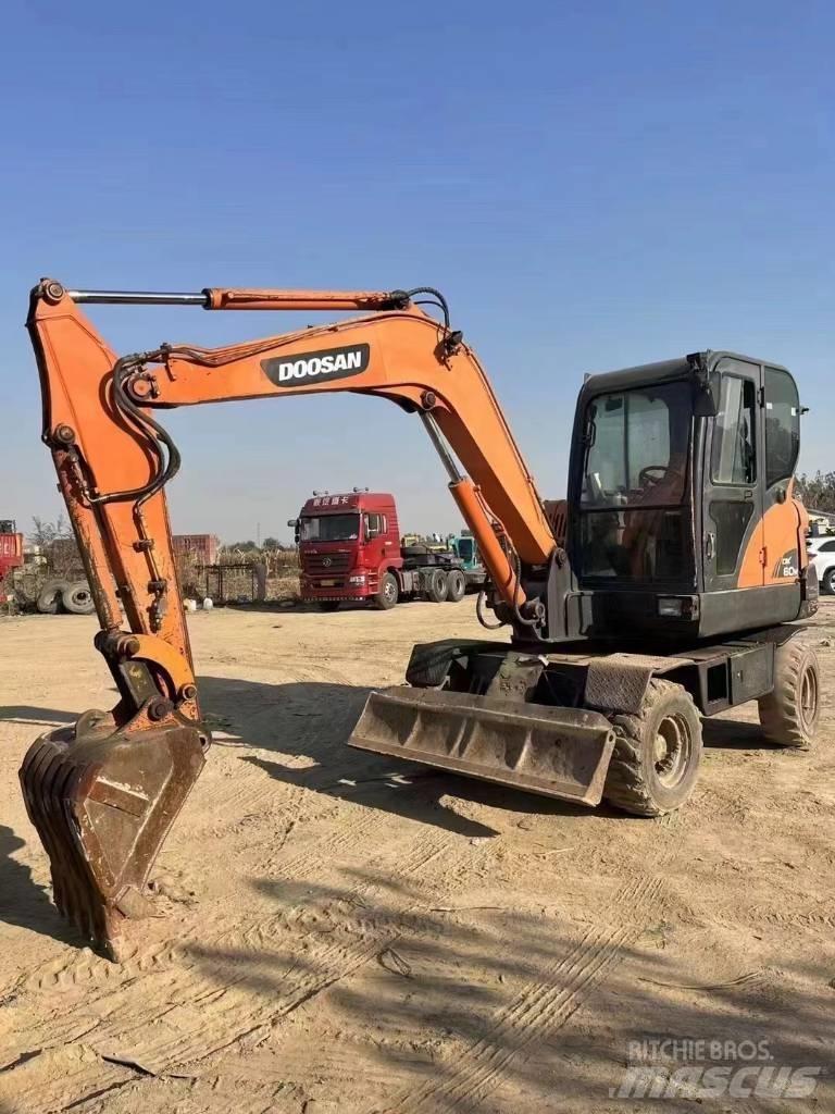 Doosan DX60W Hjulgravere