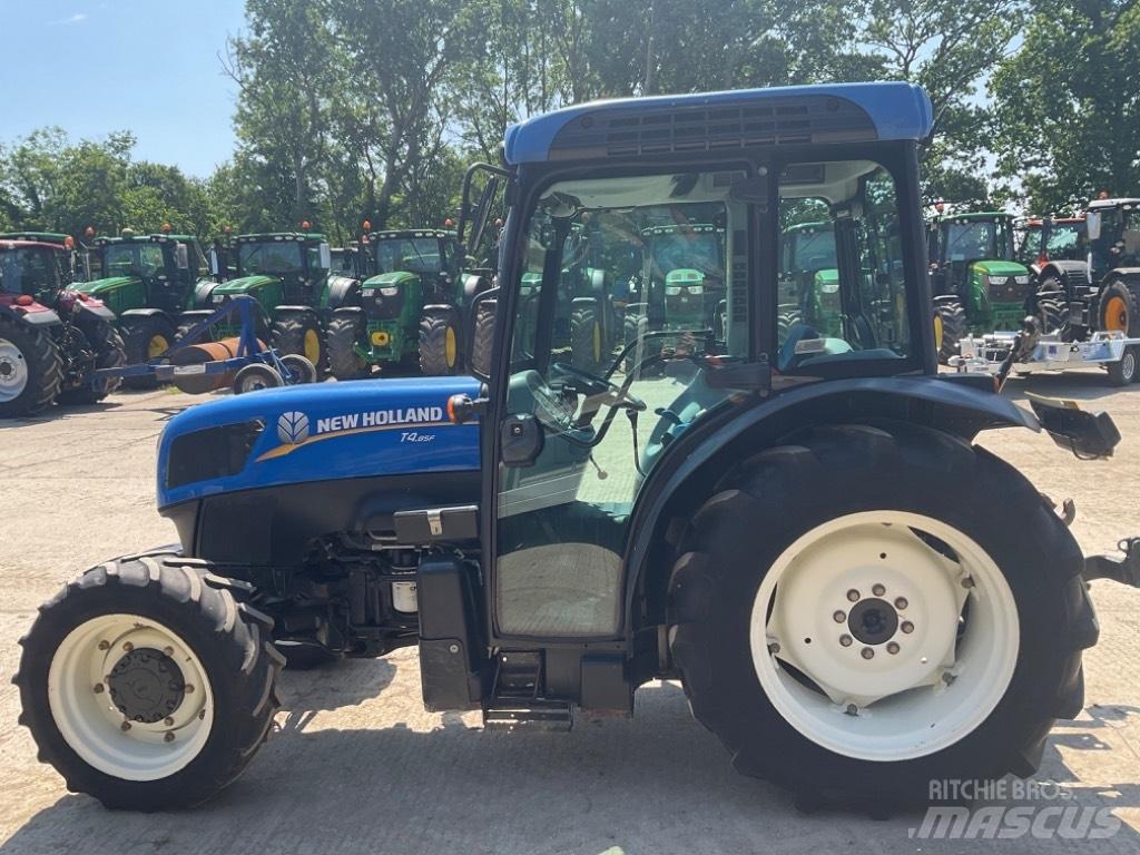 New Holland T 4.85 Traktorer