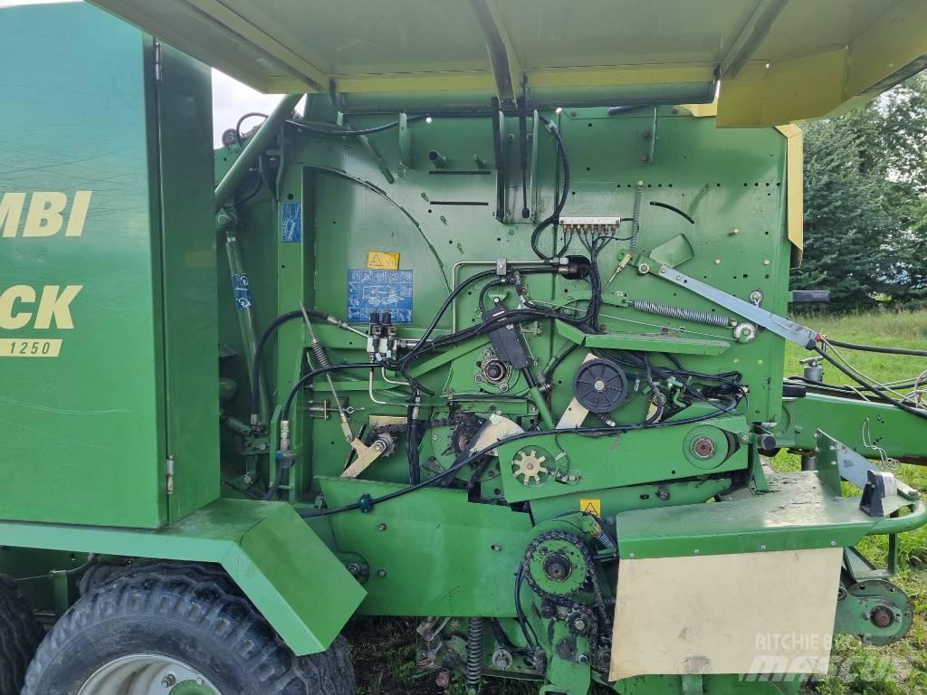 Krone Comprima F125 Rundballepresser