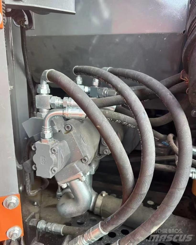Hitachi 70 Beltegraver