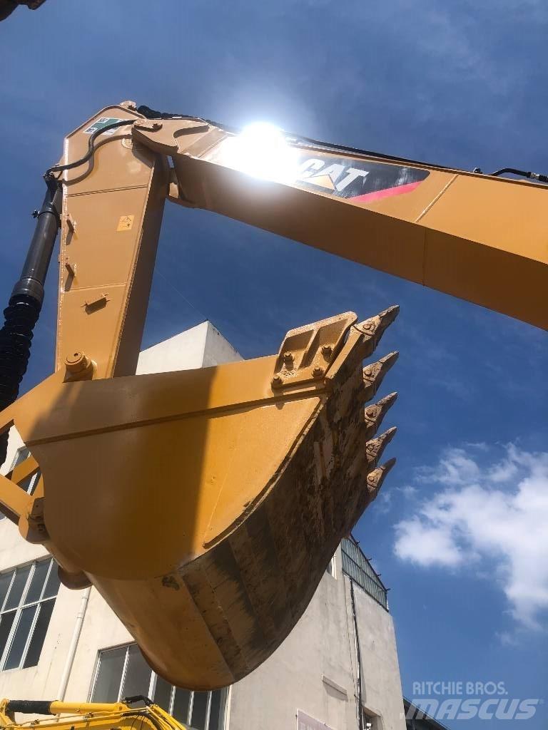 CAT 320 B L Beltegraver