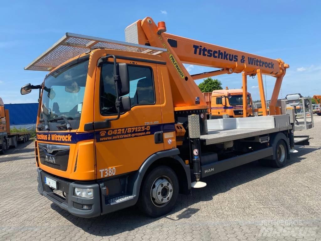Palfinger P 300 Bilmontert lift